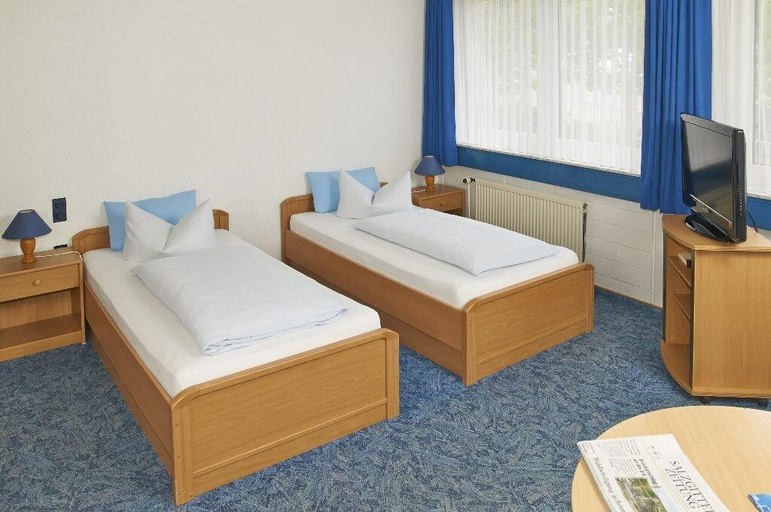 Bedroom 3, Hotel BonaMari, Salzgitter