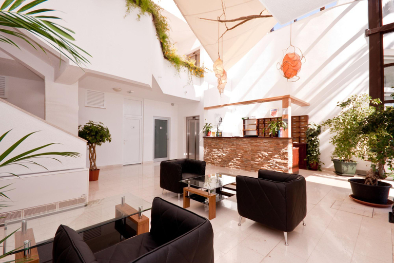Public Area 3, Baletna Skola, Kaštela