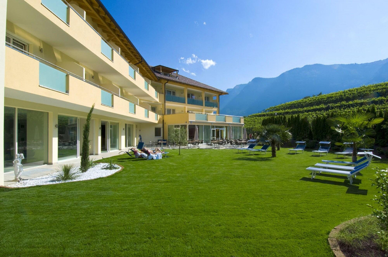 Exterior & Views 2, Hotel Weingarten, Bolzano