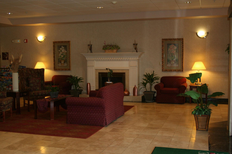 Public Area 2, Evergreen Inn and Suites, Snohomish