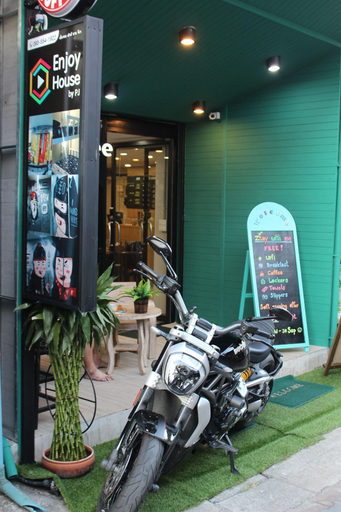 Exterior & Views 2, Enjoy House - Hostel, Muang Chiang Mai