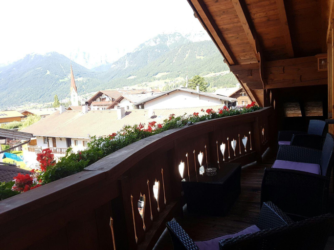 Bedroom 3, Stolz Alpenhotel, Innsbruck Land