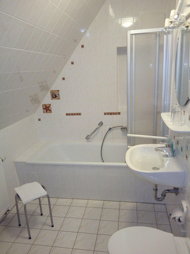 Bathroom 4, Landhotel Keils Gut, Sächsische Schweiz-Osterzgebirge