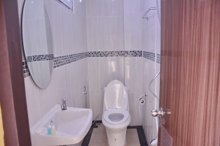 Bathroom 3, Taj Place Residency, Pattaya