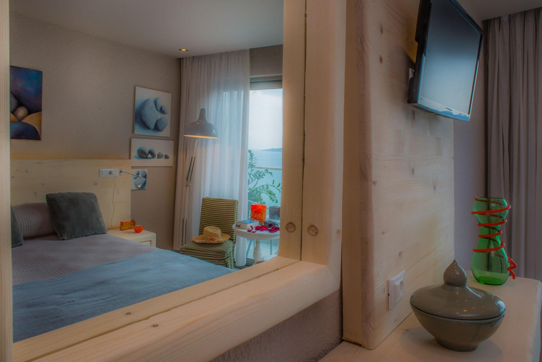 Bathroom 4, Ionian Hill Studios, Ionian Islands