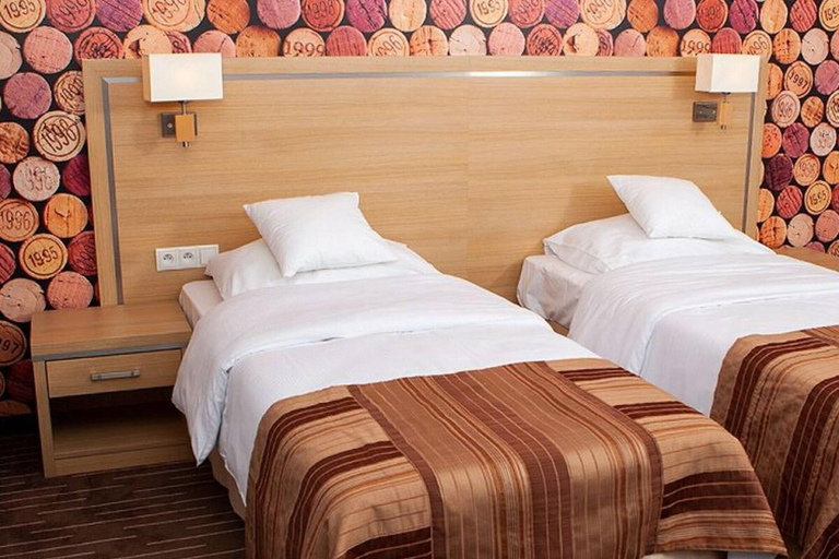 Bedroom 3, Grape Town Hotel, Zielona