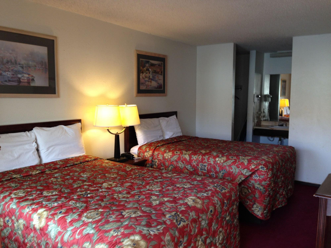 Bedroom 4, Hometown Inn & Suites, Beckham