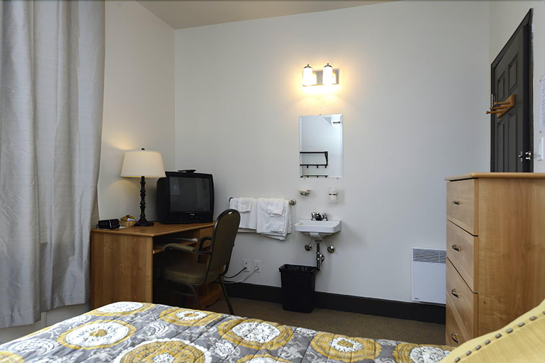 Bedroom 3, Gîte le 812 - Hostel, Communauté-Urbaine-de-Québec