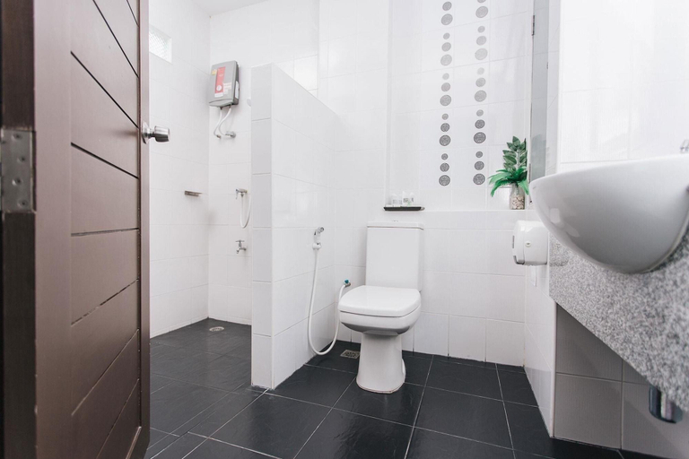 Bathroom 5, The Centris Hotel Phatthalung, Muang Phatthalung