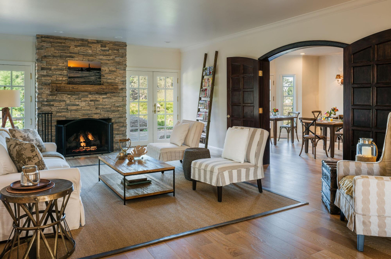 Public Area 2, Seal Cove Inn, San Mateo