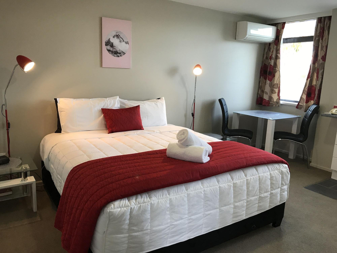 Bedroom 3, Asure Armada Motor Inn, Waitaki