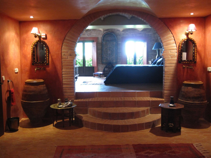 Public Area 2, Can Serola, Girona