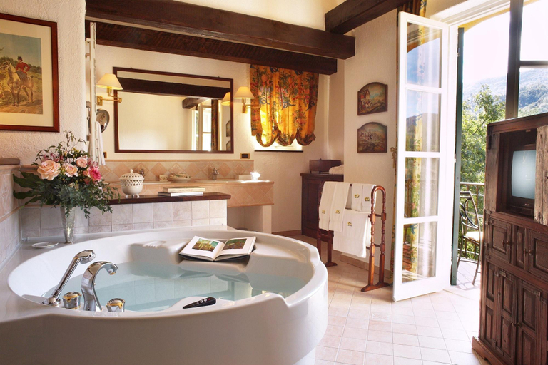Bathroom 5, La Meridiana Relais & Chateaux, Savona