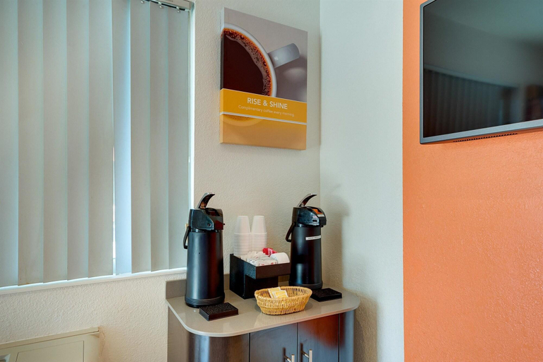 Public Area 2, Motel 6 Bellingham, Whatcom