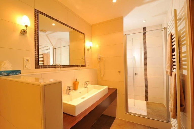 Bathroom, Hotel Dreimädelhaus, Minden-Lübbecke