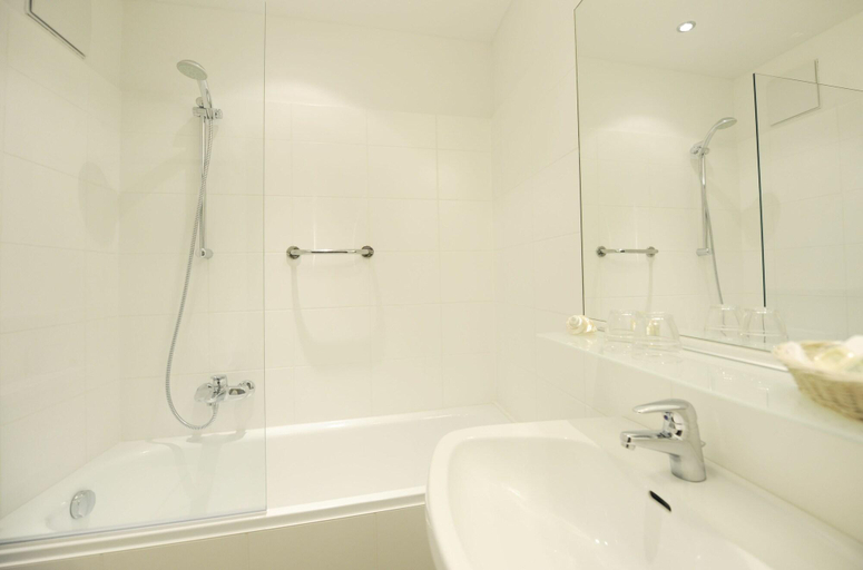 Bathroom 4, Seewirt & Attila, Neusiedl am See