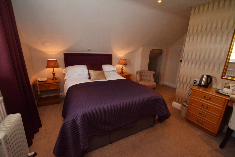 Bedroom 3, Mill House Hotel, Wokingham