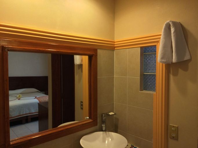 Bathroom, Hotel Cano, Celaya