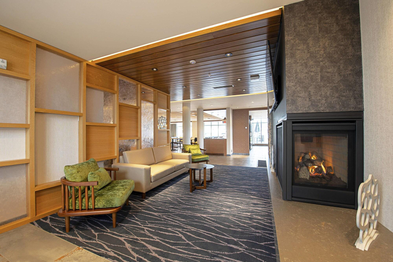 Public Area 3, Fairfield Inn & Suites by Marriott Duluth Waterfront, Lake Superior