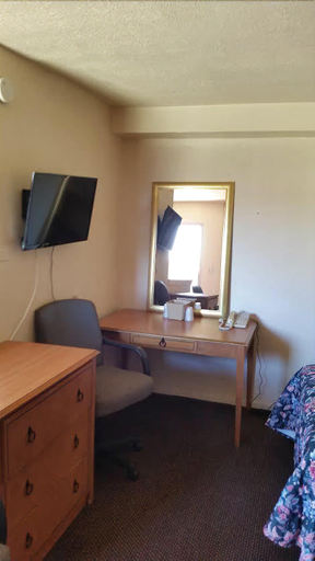 Bathroom 5, Skylark Motel Chicago Midway Airport, Cook