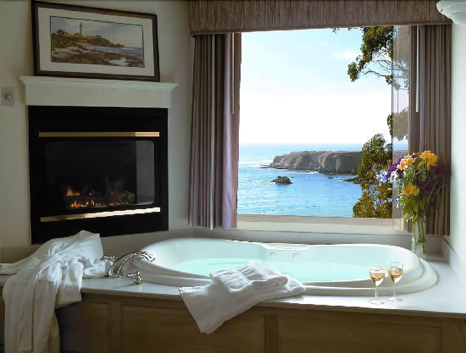 Others 1, North Cliff Hotel, Mendocino