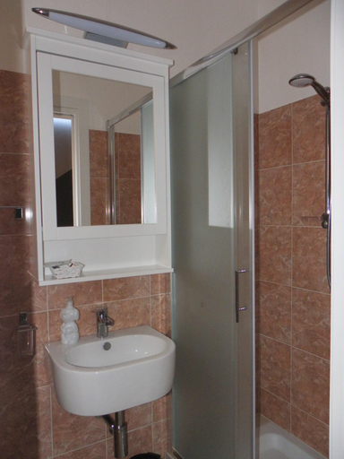 Bathroom 4, Raggio Di Sole, Roma