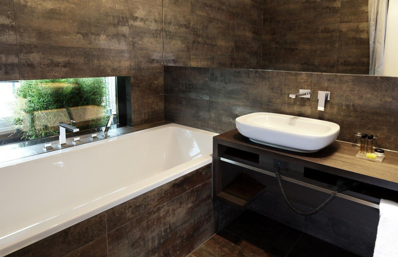 Bathroom 4, SAKS Urban Design Hotel, Kaiserslautern