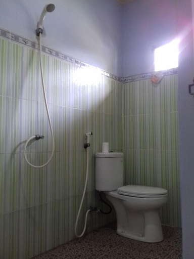Bathroom 4, Nanas Homestay, Lombok