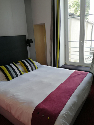Bedroom 3, Hotel Saint-Martin, Loiret