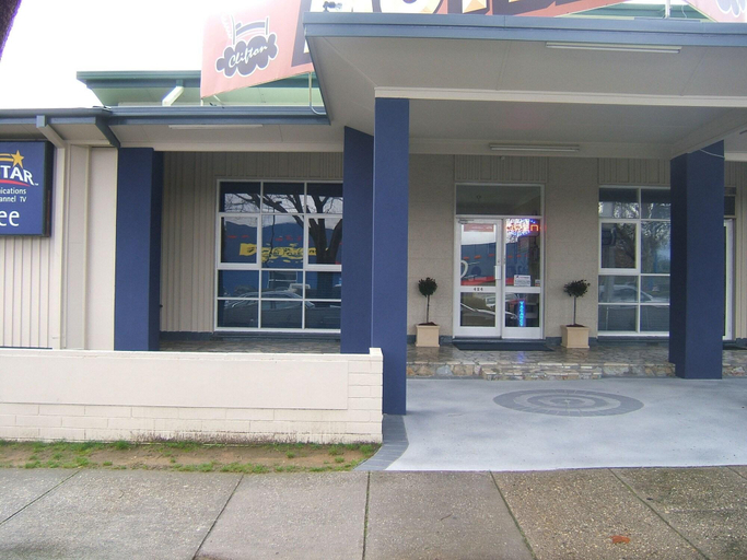 Others 4, Albury Clifton Motel, Albury