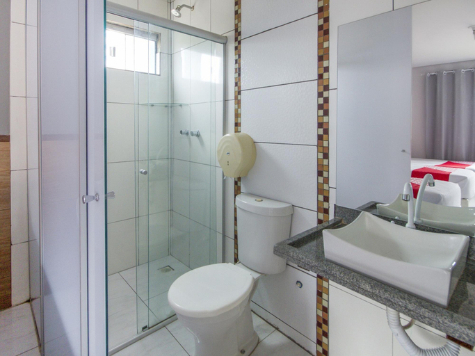 Bathroom 2, Colorado Hotel, Palmas