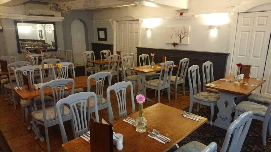 Food & Drinks 5, The Cedars Hotel, Leicestershire