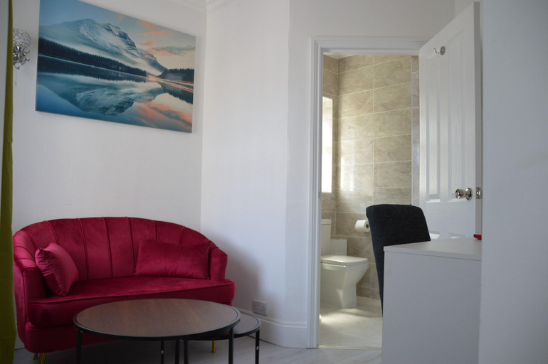 Public Area 2, Holly Lodge, North Somerset