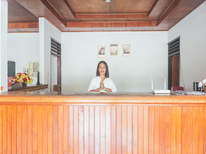 Public Area 5, Oyo 1688 Collin Beach Hotel, Ambon
