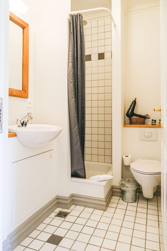 Bathroom 4, Aldan, Seyðisfjörður