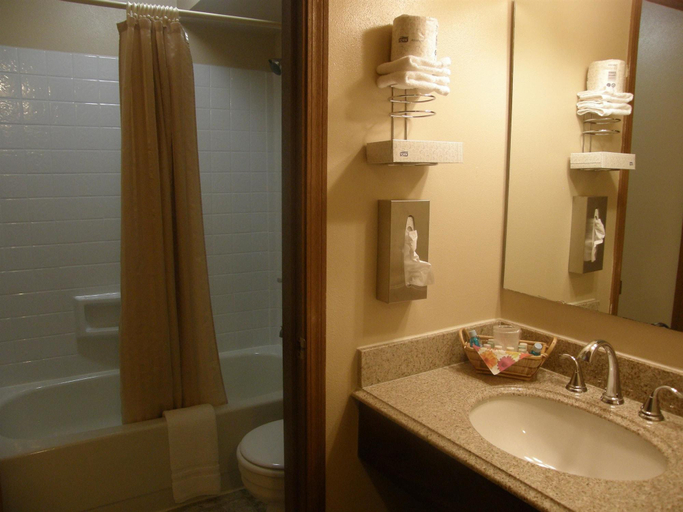 Bathroom, Beluga Lake Lodge Homer, Kenai Peninsula