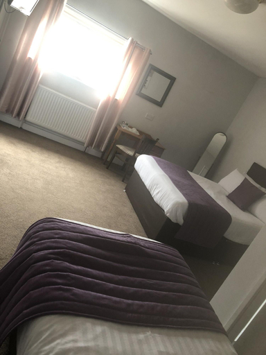 Bedroom 3, The Norfolk Arms, Barnsley