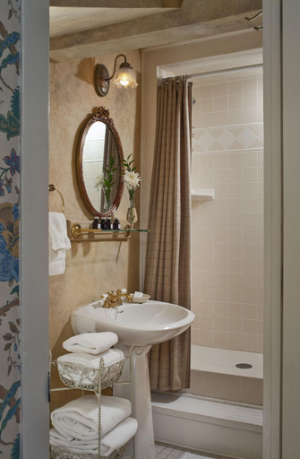 Bathroom 4, Albemarle Inn Asheville, Buncombe
