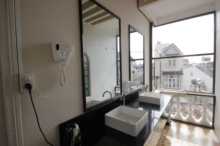 Bathroom 5, Binh Yen Hotel, Đà Lạt