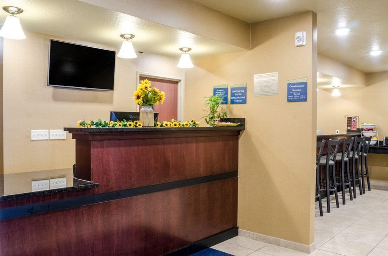 Public Area 2, Cobblestone Inn & Suites - Cambridge, Furnas