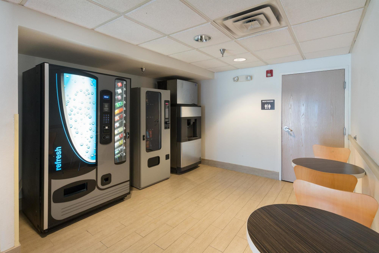 Public Area 4, Motel 6-Hillsboro, TX, Hill
