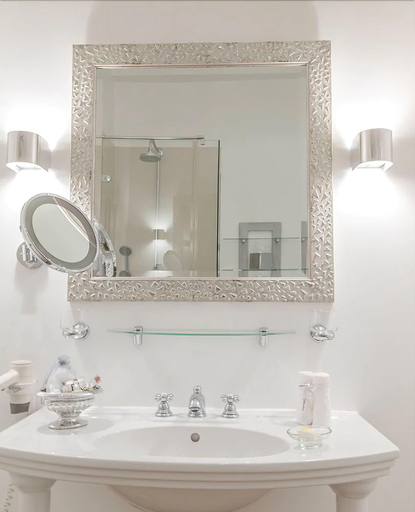 Bathroom 4, Miramar, Nordfriesland