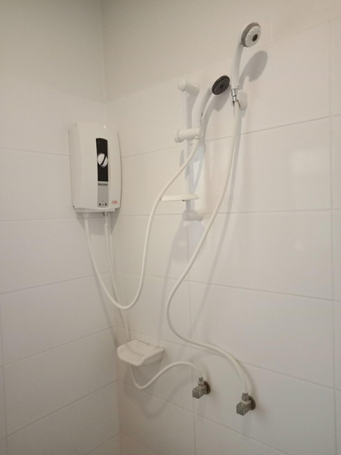 Bathroom 4, N D Place, Ko Lanta