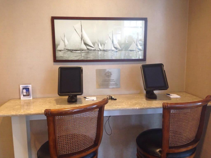 Public Area 3, Salem Waterfront Hotel & Suites, Essex