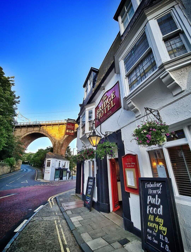 Exterior & Views 3, The Bridge Hotel, Surrey