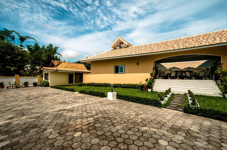 Exterior & Views 2, Nok Resort & Hotel, San Sai