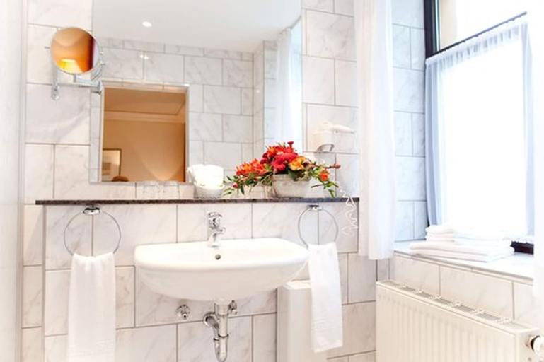 Bathroom, Weisses Ross, Erzgebirgskreis