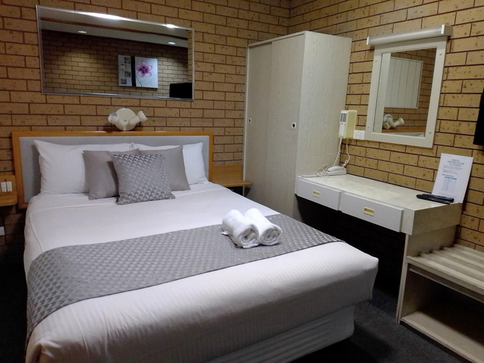 Bedroom 4, Country Home Motor Inn, Shepparton