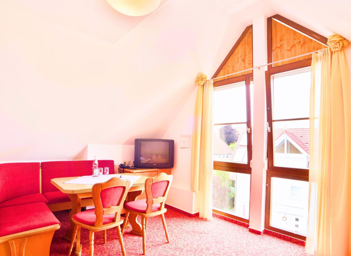 Bedroom 4, Bodensee Hotel Storchen, Bodenseekreis
