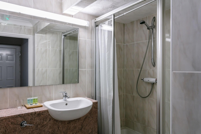 Bathroom 4, Roydon Marina Village, Hertfordshire